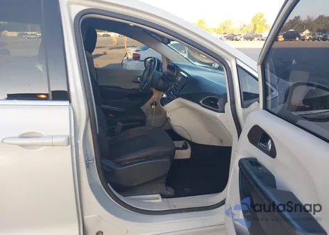 2017 Chrysler Pacifica Lx из США, поврежденный, VIN 2C4RC1CG4HR739192